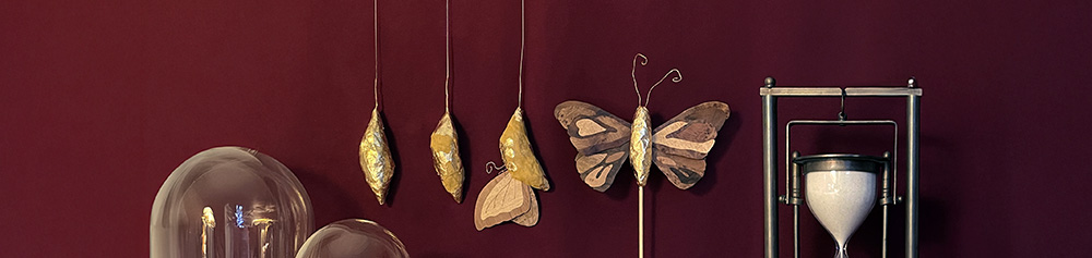 bandeau_metamorphoses25 Œuvre de marqueterie et dorure sur le thème de la métamorphose.